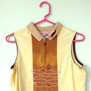 Vintage sleeveless top with collar